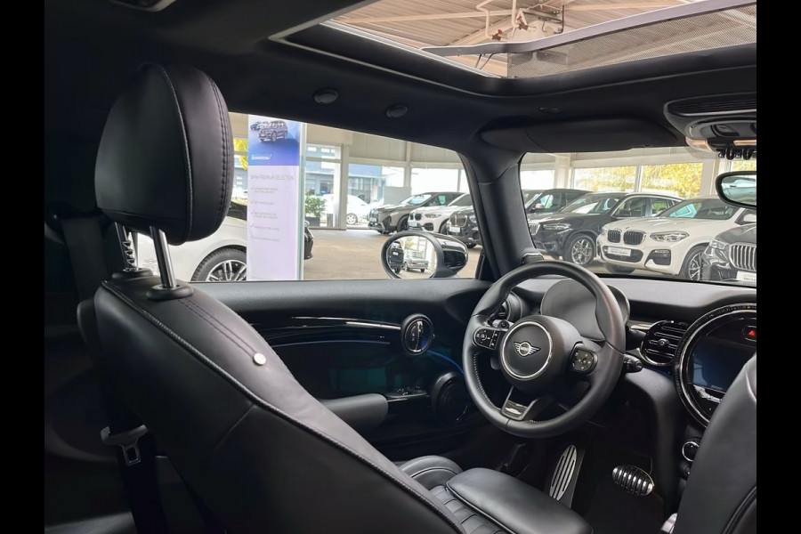 MINI Cooper 2.0 (170kW / 231pk) John Cooper Works ** LED, VIRTUAL, LEDER, PANORAMA, 18-inch LMV, H&K, KEYLESS ** 1e EIG - UNFALLFREI - 22.000km (!) ** ** INFORMEER OOK NAAR ONZE AANTREKKELIJKE FINANCIAL-LEASE TARIEVEN **