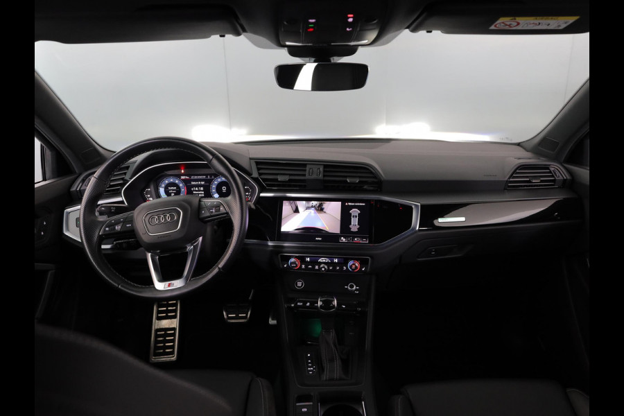 Audi Q3 Sportback 45 TFSI e Edition 245 pk S-tronic | Navigatie | Parkeersensoren (Park assist) | Achteruitrijcamera | Stoelverwarming | Adaptieve cruise control | Lederen bekleding |