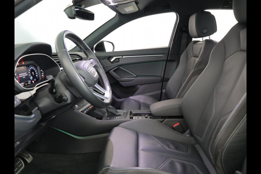 Audi Q3 Sportback 45 TFSI e Edition 245 pk S-tronic | Navigatie | Parkeersensoren (Park assist) | Achteruitrijcamera | Stoelverwarming | Adaptieve cruise control | Lederen bekleding |