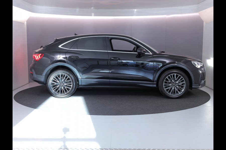 Audi Q3 Sportback 45 TFSI e Edition 245 pk S-tronic | Navigatie | Parkeersensoren (Park assist) | Achteruitrijcamera | Stoelverwarming | Adaptieve cruise control | Lederen bekleding |