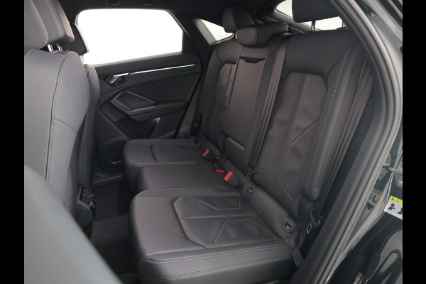 Audi Q3 Sportback 45 TFSI e Edition 245 pk S-tronic | Navigatie | Parkeersensoren (Park assist) | Achteruitrijcamera | Stoelverwarming | Adaptieve cruise control | Lederen bekleding |