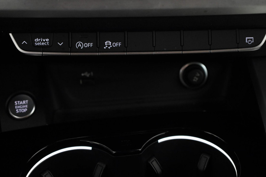 Audi A4 Avant 35 TFSI S-Line 150 pk Automaat (S-Tronic) | Verlengde garantie | Navigatie | Parkeersensoren achter | Autom. airco (3 zones) | S-Line