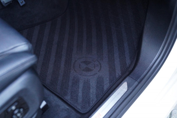 BMW X5 XDrive45e High Executive | M-pakket | LED | Adaptieve Cruise | 360 camera | Hybride | Luxe Leder | Memory | Stoelverwarming