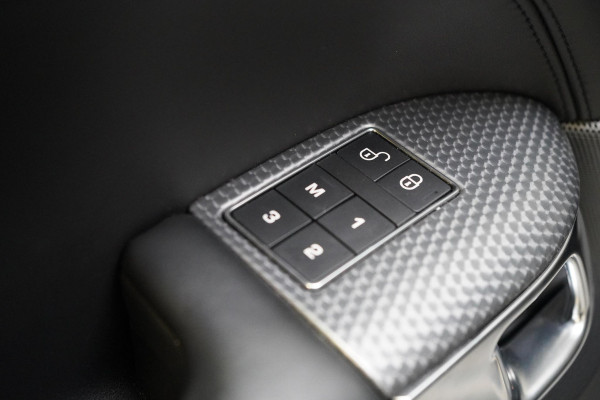 Land Rover Range Rover Sport 2.0 P400e 404pk HSE Dynamic | Panoramadak | Luchtvering | Memory | Speciale lak | Zwart optiek
