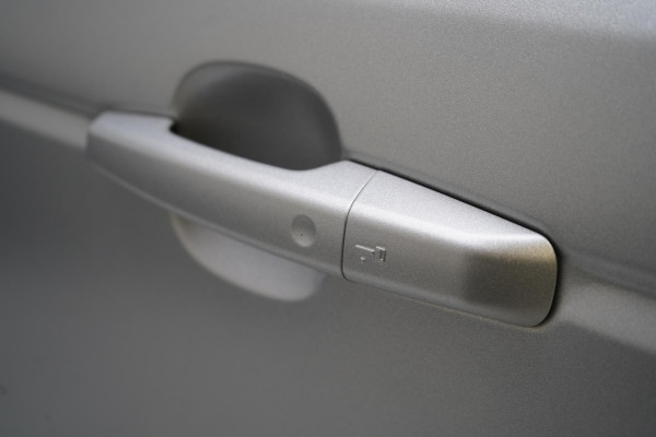 Land Rover Range Rover Sport 2.0 P400e 404pk HSE Dynamic | Panoramadak | Luchtvering | Memory | Speciale lak | Zwart optiek