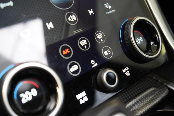 Land Rover Range Rover Sport 2.0 P400e 404pk HSE Dynamic | Panoramadak | Luchtvering | Memory | Speciale lak | Zwart optiek