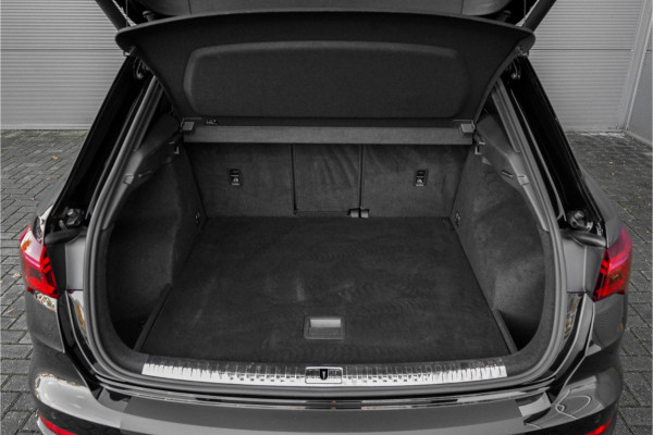Audi Q3 TFSI RS Pano RS-Sportstoelen & Uitlaat B&O 21"