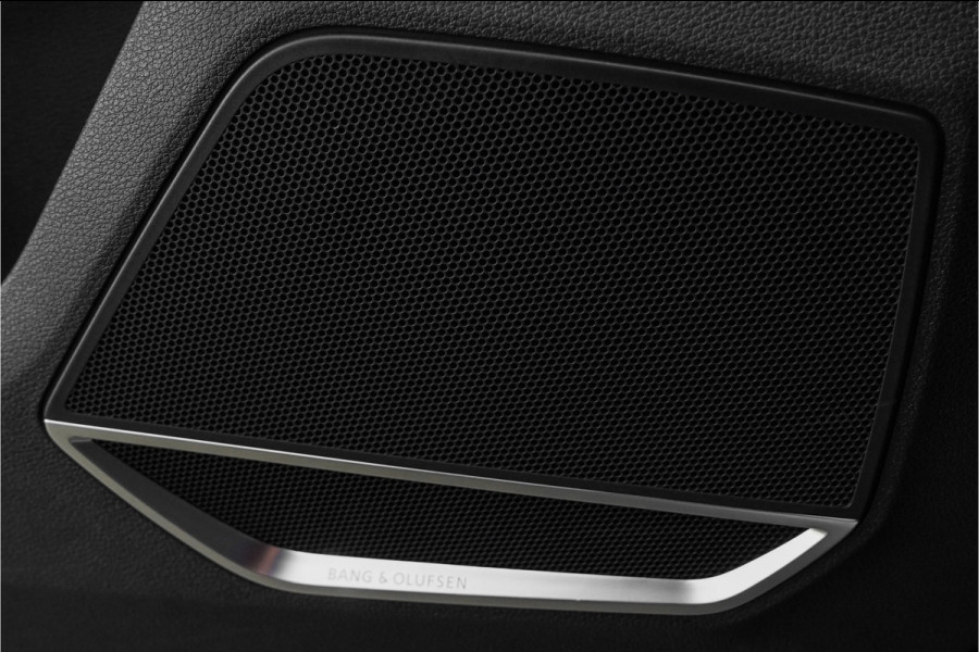 Audi Q3 TFSI RS Pano RS-Sportstoelen & Uitlaat B&O 21"