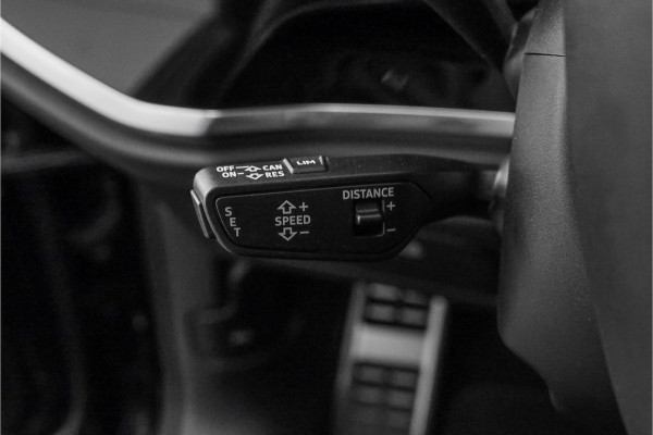 Audi Q3 TFSI RS Pano RS-Sportstoelen & Uitlaat B&O 21"