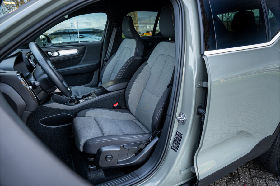 Volvo XC40 T4 Recharge Core Bright ** Camera ** Stuurverwarming **