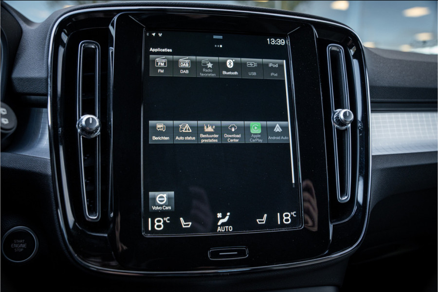 Volvo XC40 T4 Recharge Core Bright ** Camera ** Stuurverwarming **