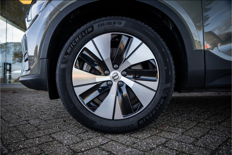 Volvo XC40 T4 Recharge Core Bright ** Camera ** Stuurverwarming **