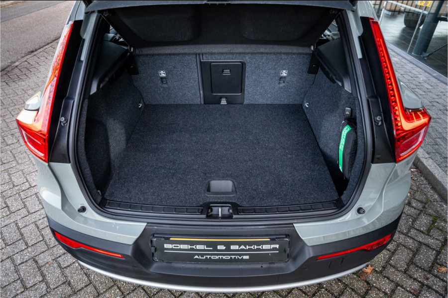 Volvo XC40 T4 Recharge Core Bright ** Camera ** Stuurverwarming **