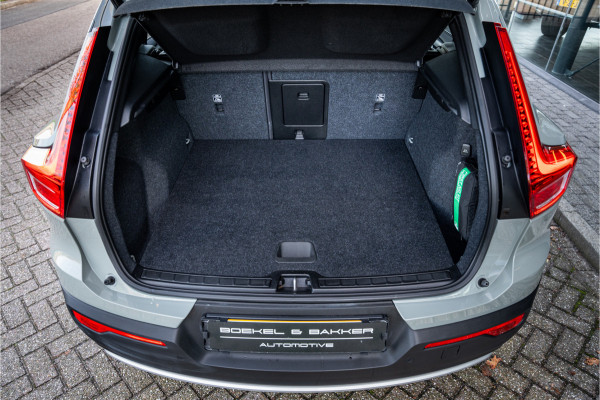 Volvo XC40 T4 Recharge Core Bright ** Camera ** Stuurverwarming **