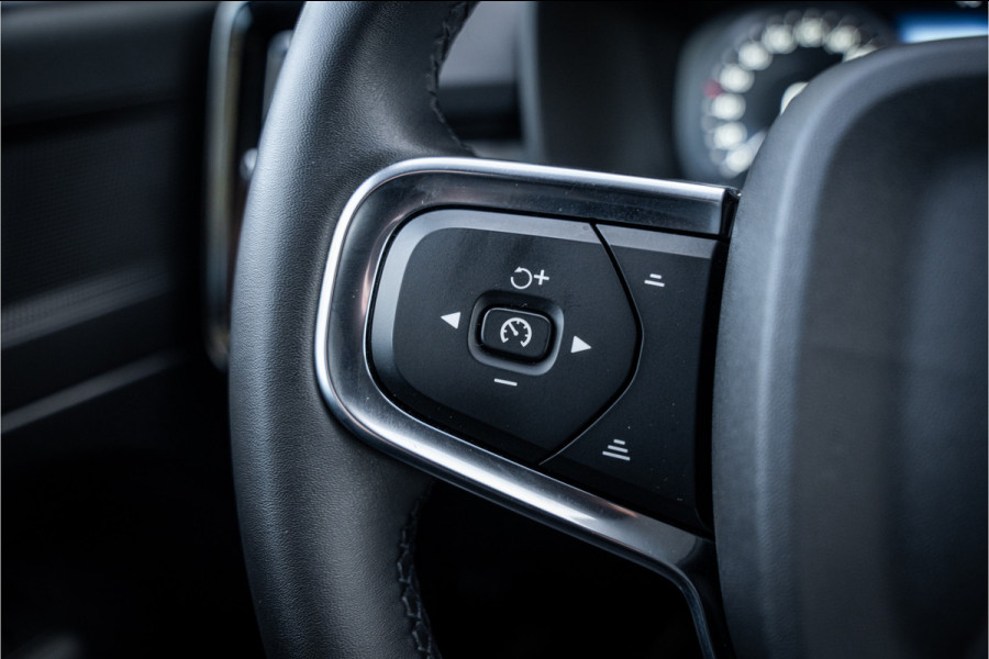 Volvo XC40 T4 Recharge Core Bright ** Camera ** Stuurverwarming **
