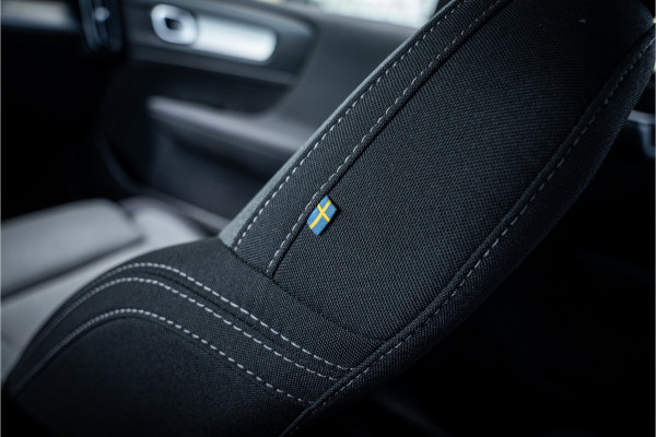 Volvo XC40 T4 Recharge Core Bright ** Camera ** Stuurverwarming **