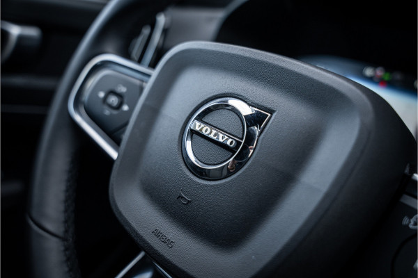 Volvo XC40 T4 Recharge Core Bright ** Camera ** Stuurverwarming **