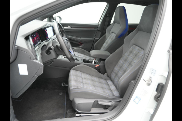 Volkswagen Golf 1.4 eHybrid 245pk GTE Panorama Navigatie Camera Stoelverwarming Carplay 193