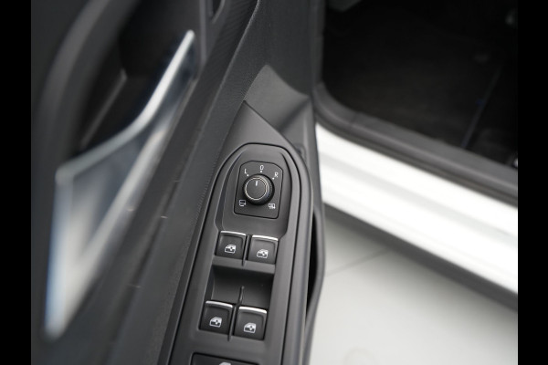 Volkswagen Golf 1.4 eHybrid 245pk GTE Panorama Navigatie Camera Stoelverwarming Carplay 193