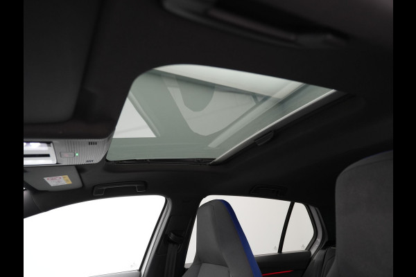 Volkswagen Golf 1.4 eHybrid 245pk GTE Panorama Navigatie Camera Stoelverwarming Carplay 193