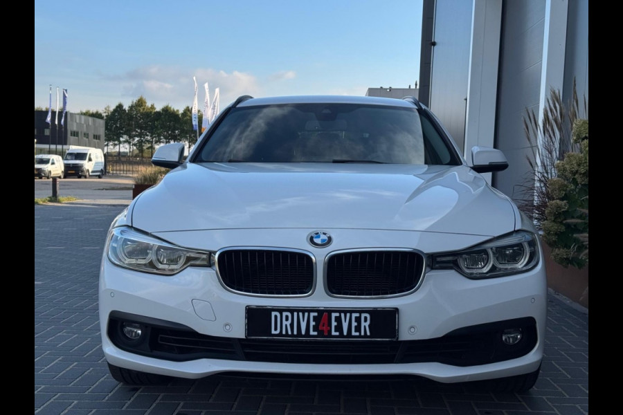 BMW 3 Serie 318i Executive M19 NAVI PDC ELEK PAKKET SPORTVELGEN LED