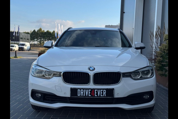 BMW 3 Serie 318i Executive M19 NAVI PDC ELEK PAKKET SPORTVELGEN LED