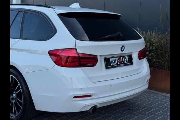 BMW 3 Serie 318i Executive M19 NAVI PDC ELEK PAKKET SPORTVELGEN LED