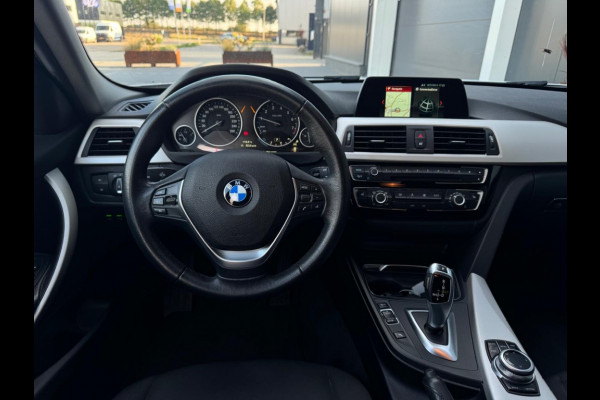 BMW 3 Serie 318i Executive M19 NAVI PDC ELEK PAKKET SPORTVELGEN LED