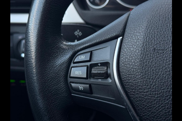 BMW 3 Serie 318i Executive M19 NAVI PDC ELEK PAKKET SPORTVELGEN LED