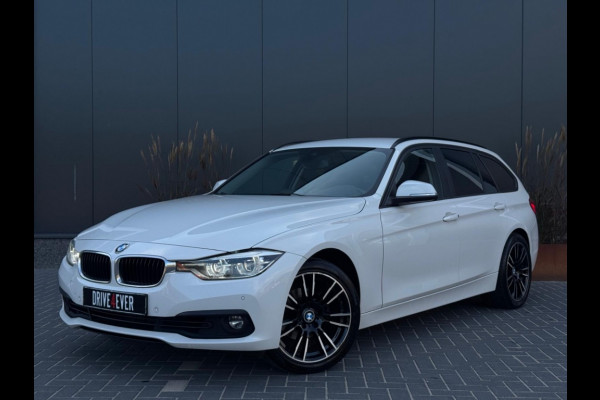BMW 3 Serie 318i Executive M19 NAVI PDC ELEK PAKKET SPORTVELGEN LED