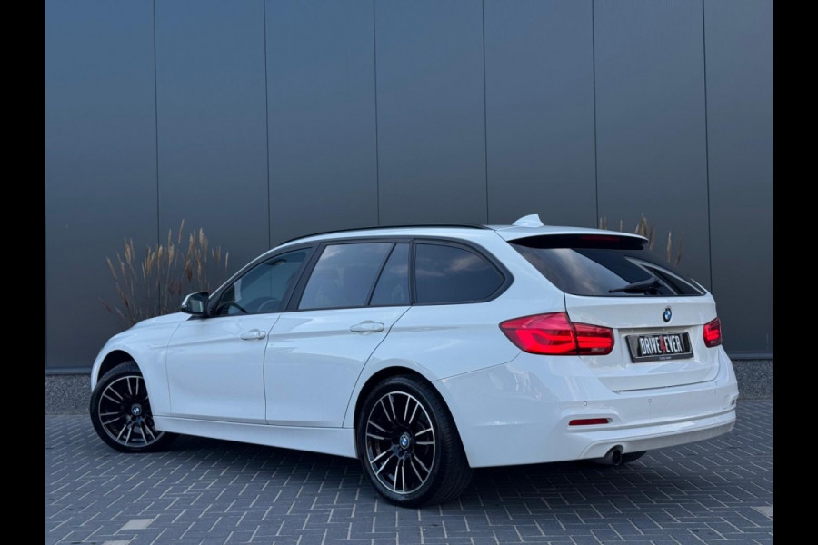 BMW 3 Serie 318i Executive M19 NAVI PDC ELEK PAKKET SPORTVELGEN LED