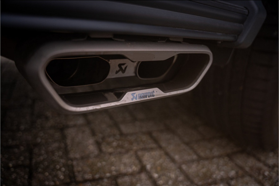 Mercedes-Benz G-Klasse AMG 63 ** Akrapovic ** AMG Performance Pack ** Carbon ** Xpell PPF Face-lift MY25 ** Grijs kenteken (excl. btw) ** Target Blue Eye