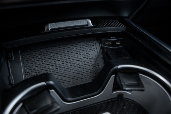 Mercedes-Benz G-Klasse AMG 63 ** Akrapovic ** AMG Performance Pack ** Carbon ** Xpell PPF Face-lift MY25 ** Grijs kenteken (excl. btw) ** Target Blue Eye