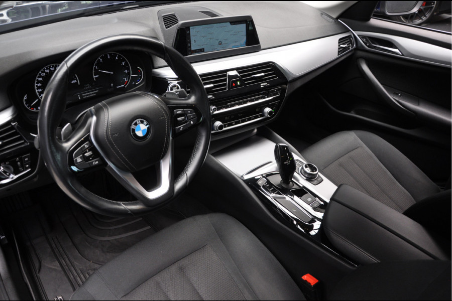 BMW 5 Serie 530i Aut. Navi Climate Bi-Xenon PDC LM velgen