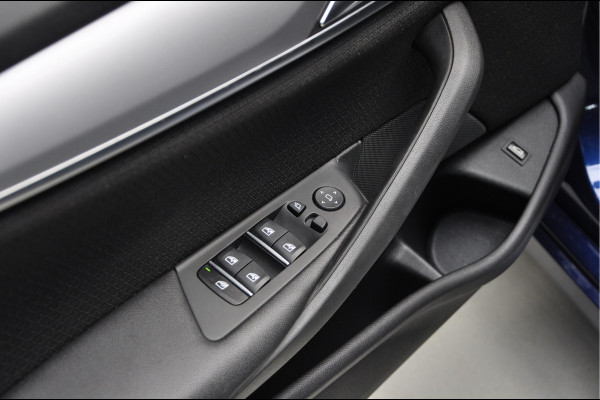 BMW 5 Serie 530i Aut. Navi Climate Bi-Xenon PDC LM velgen