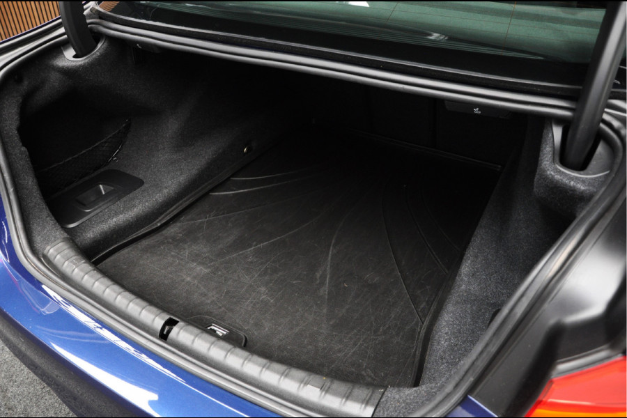 BMW 5 Serie 530i Aut. Navi Climate Bi-Xenon PDC LM velgen