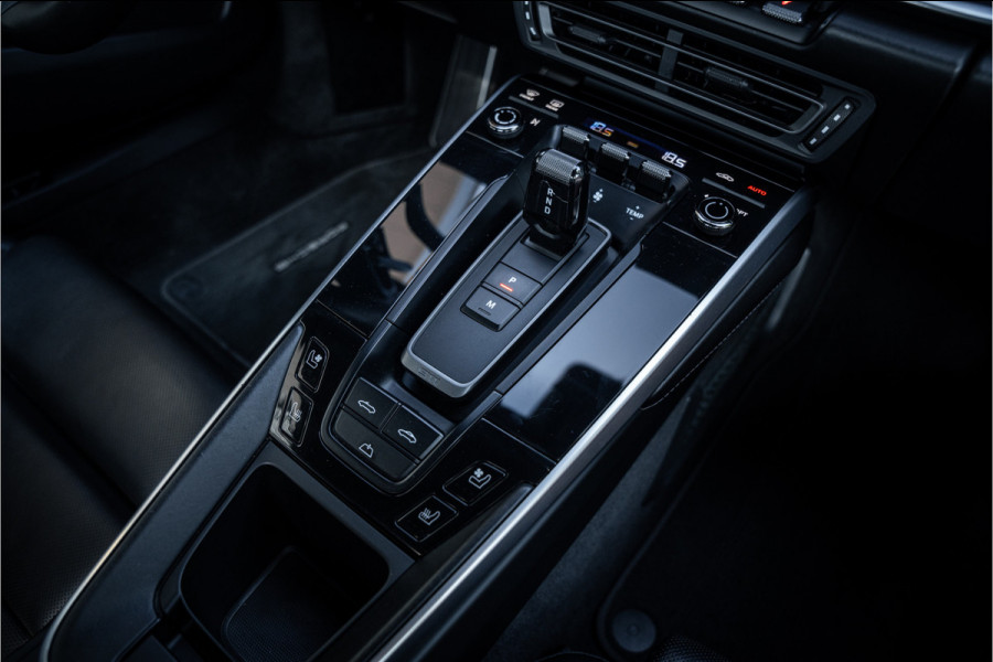 Porsche 911 Cabrio 4S (450pk) Sport Design ** Ventilatie ** 4 wielsturing ** BOSE ** Classic 21"