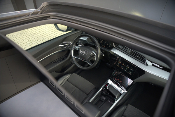 Audi e-tron Sportback 50 quattro S edition 71 kWh | S-Line | Black Edition | Panoramadak | Memory Seats | Luchtvering | Adaptive Cruise Control | Apple Carplay | Keyless | Matrix LED | Leder | Stoelverwarming | NAP |