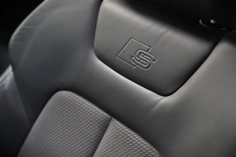 Audi e-tron Sportback 50 quattro S edition 71 kWh | S-Line | Black Edition | Panoramadak | Memory Seats | Luchtvering | Adaptive Cruise Control | Apple Carplay | Keyless | Matrix LED | Leder | Stoelverwarming | NAP |