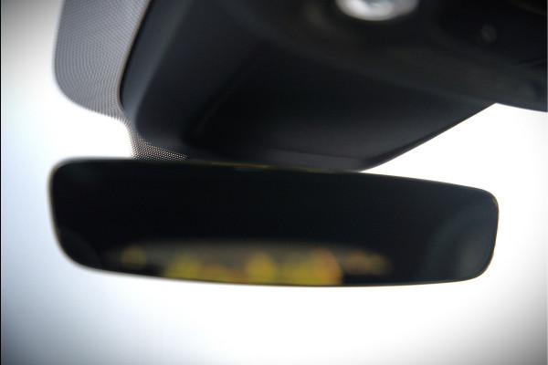 Audi e-tron Sportback 50 quattro S edition 71 kWh | S-Line | Black Edition | Panoramadak | Memory Seats | Luchtvering | Adaptive Cruise Control | Apple Carplay | Keyless | Matrix LED | Leder | Stoelverwarming | NAP |