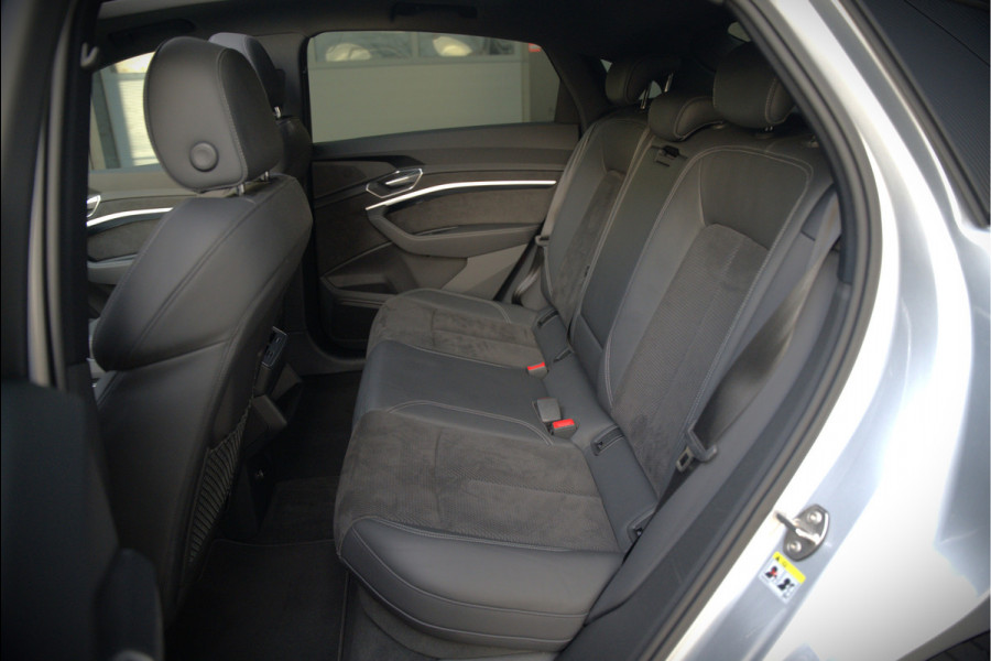 Audi e-tron Sportback 50 quattro S edition 71 kWh | S-Line | Black Edition | Panoramadak | Memory Seats | Luchtvering | Adaptive Cruise Control | Apple Carplay | Keyless | Matrix LED | Leder | Stoelverwarming | NAP |