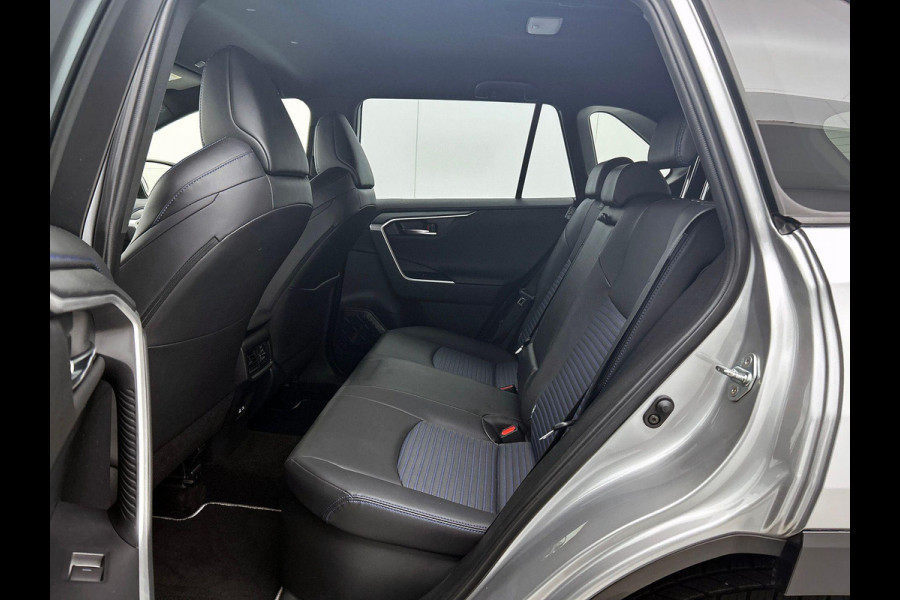 Toyota RAV4 2.5 Hybrid 218PK 360-CAMERA | BI-TONE | NAVI & CARPLAY