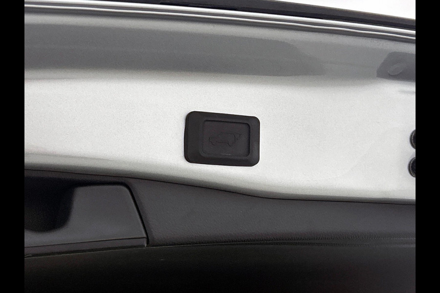 Toyota RAV4 2.5 Hybrid 218PK 360-CAMERA | BI-TONE | NAVI & CARPLAY