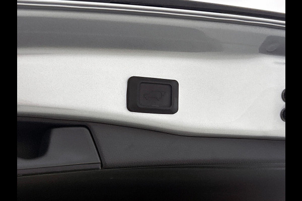 Toyota RAV4 2.5 Hybrid 218PK 360-CAMERA | BI-TONE | NAVI & CARPLAY