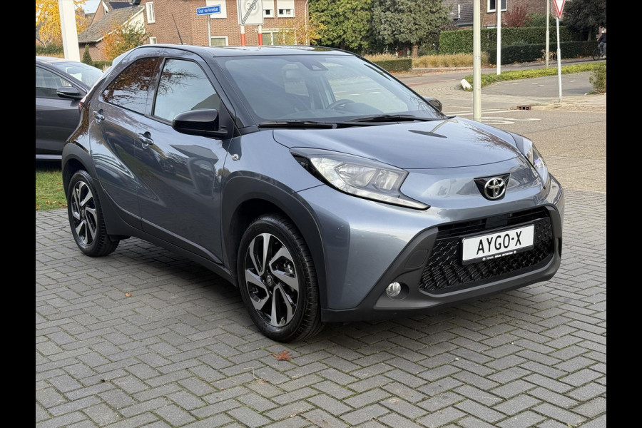 Toyota Aygo X 1.0 VVT-i S-CVT Automaat Pulse Plus | Stoelverwarming, Apple CarPlay/Android auto, Lichtmetalen velgen, Bi-Tone