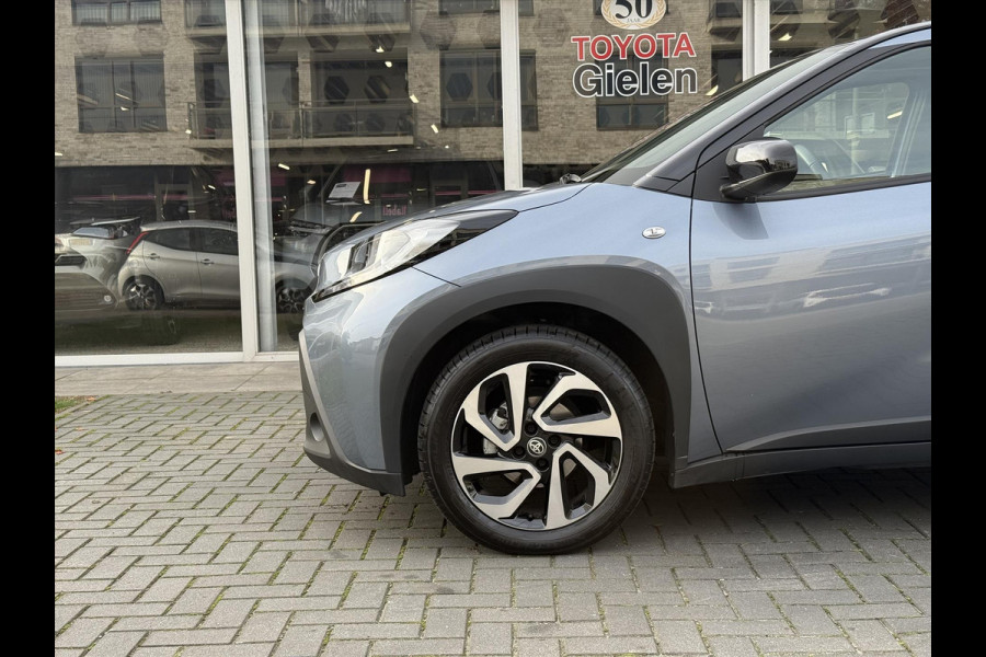 Toyota Aygo X 1.0 VVT-i S-CVT Automaat Pulse Plus | Stoelverwarming, Apple CarPlay/Android auto, Lichtmetalen velgen, Bi-Tone
