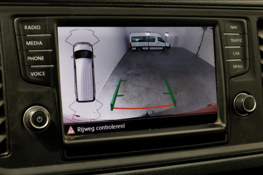 Volkswagen Crafter 35 2.0 TDI 177pk E6 RWD L3H3 (L2H2) Highline Navi/Camera/Trekhaak 3500kg 05-2019