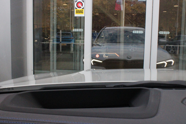 BMW 3 Serie Touring 330e 292PK M-SPORT | M-SPORT PRO-PAKKET | M-SPORT REMMEN UITGEVOERD IN DONKERBLAUW MET M LOGO | BMW LIVE COCKPIT PROFESSIONAL | CURVED DISPLAY |DRIVING ASSISTANT INCL. HEAD-UP DISPLAY | PANORAMISCH SCHUIF/KANTEL DAK | PARKING ASSIST INCL. ACHTERUITRIJCAMERA | ADAPTIEVE LED KOPLAMPEN |SHADOW LINE | M-SPORTSTOELEN VOOR | LEDER VERNASCA MET CONTRAST STIKSELS M-SPORT | STOEL VERWARMING | DRAADLOZE APPLE CARPLAY | ELEKTRISCH VERSTELBARE STOELEN MET GEHEUGEN FUNCTIE | HEAD UP DISPLAY | DRAADLOZE TELEFOONLADER | DODEHOEK BEWAKING | COMFORT PACK INCL. ELEKTRISCHE ACHTE