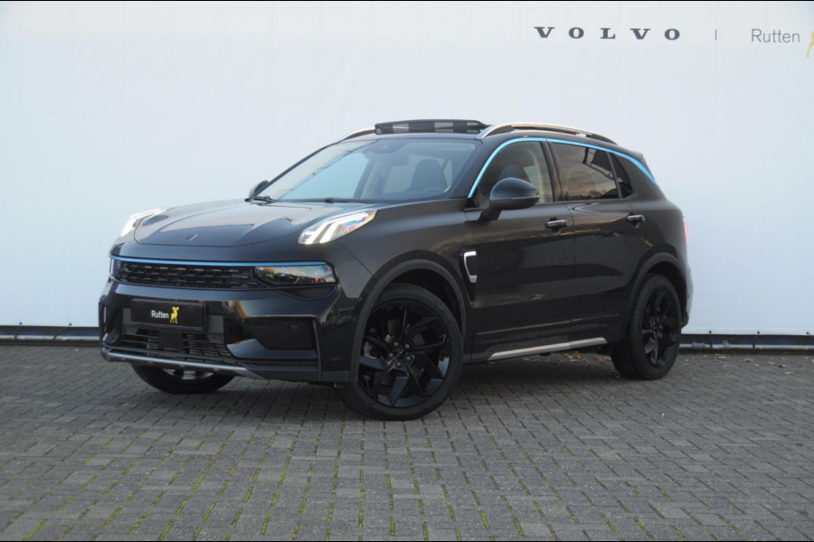 Lynk & Co 01 / Adaptieve cruise control / Elektrische stoelen / BLIS / Stoelverwarming / Elektrische achterklep / Climate control / Parkeersensoren met camera / Regensensor / Keyless entry /