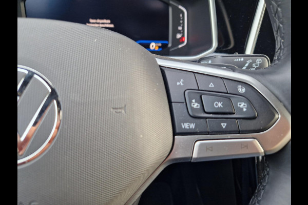 Volkswagen T-Roc 1.5 TSI DSG 150PK R-Line /ACC /IQ Drive /IQ Light